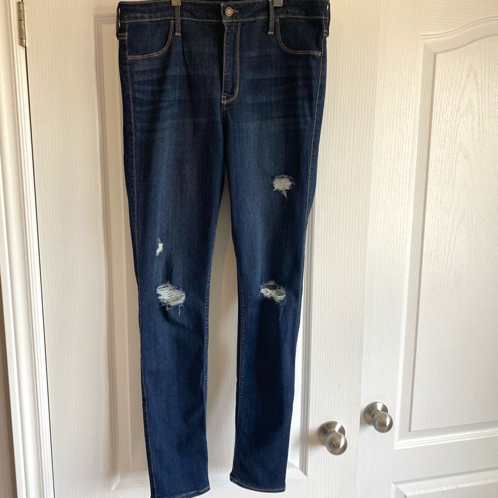High- Rise Blue dark wash Jean Legging.